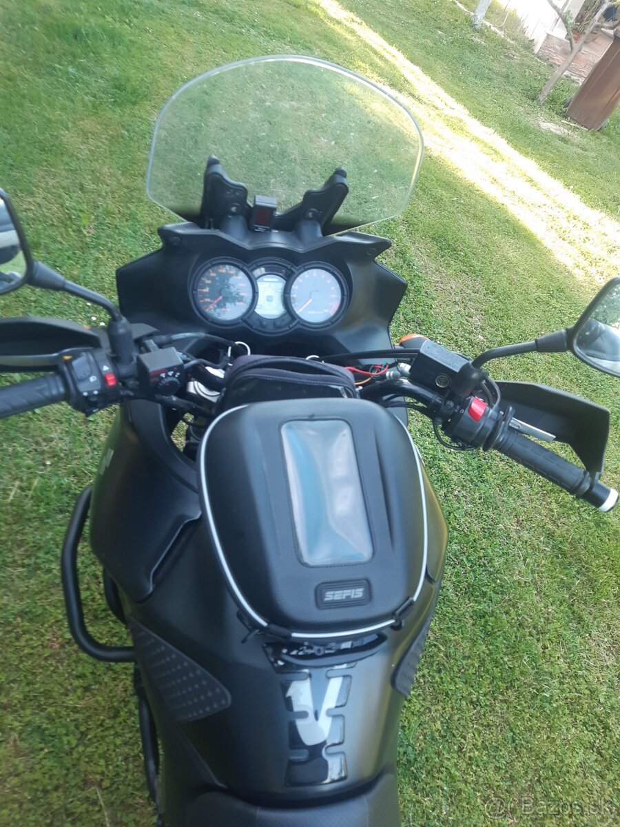 Predám suzuki dl 650 v-strom - 3