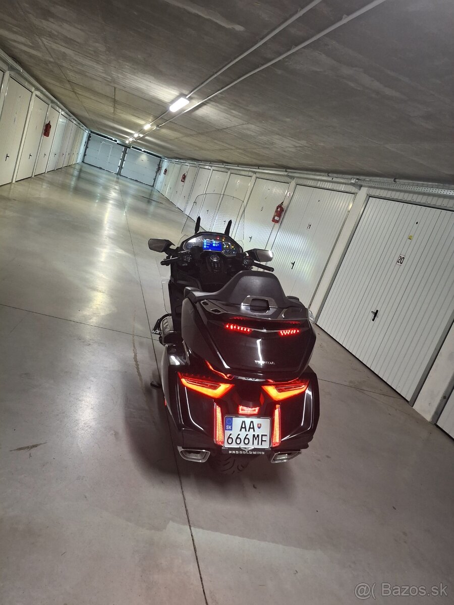 Predám Honda Goldwing 1800 DCT Tour - 3