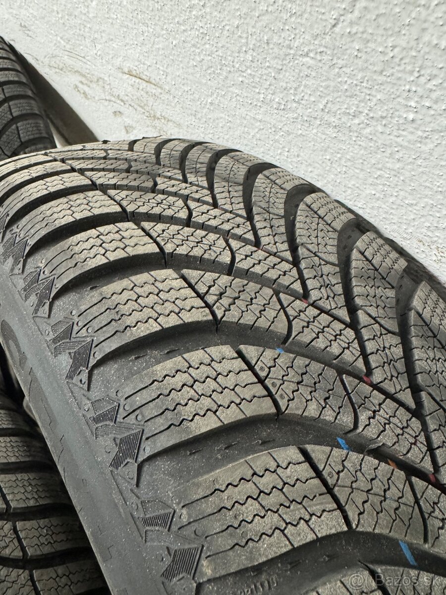 205/60r16 - 3