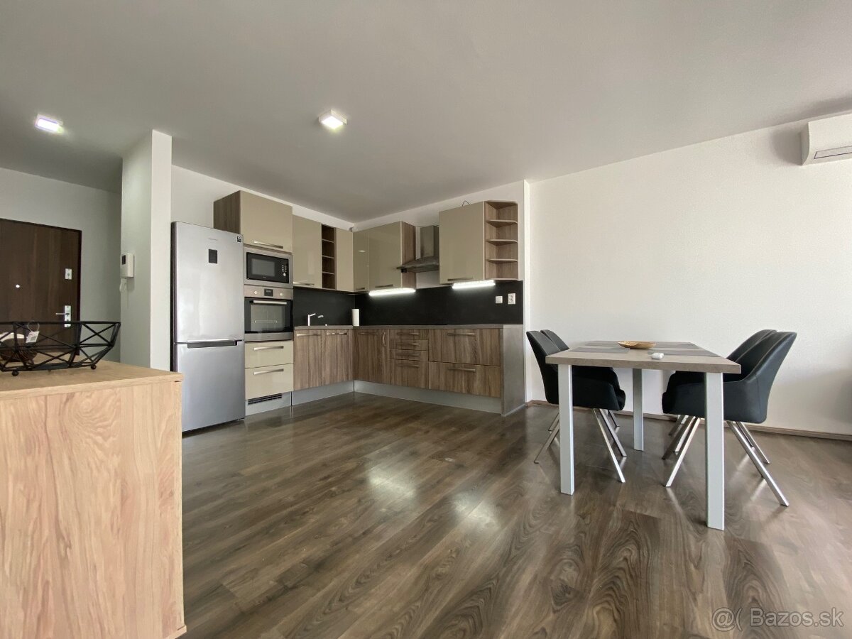 3i. byt 82m, 1x GP, rezidencia KOLÍSKY, ul. Ota Holúska, ZB - 3