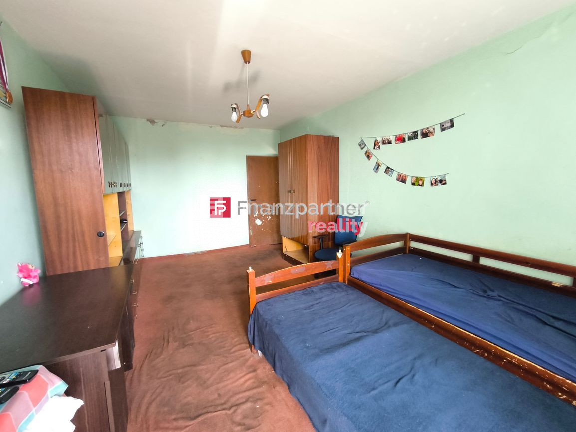 Na predaj trojizbový byt s balkónom na sídlisku Juh Michalov - 3