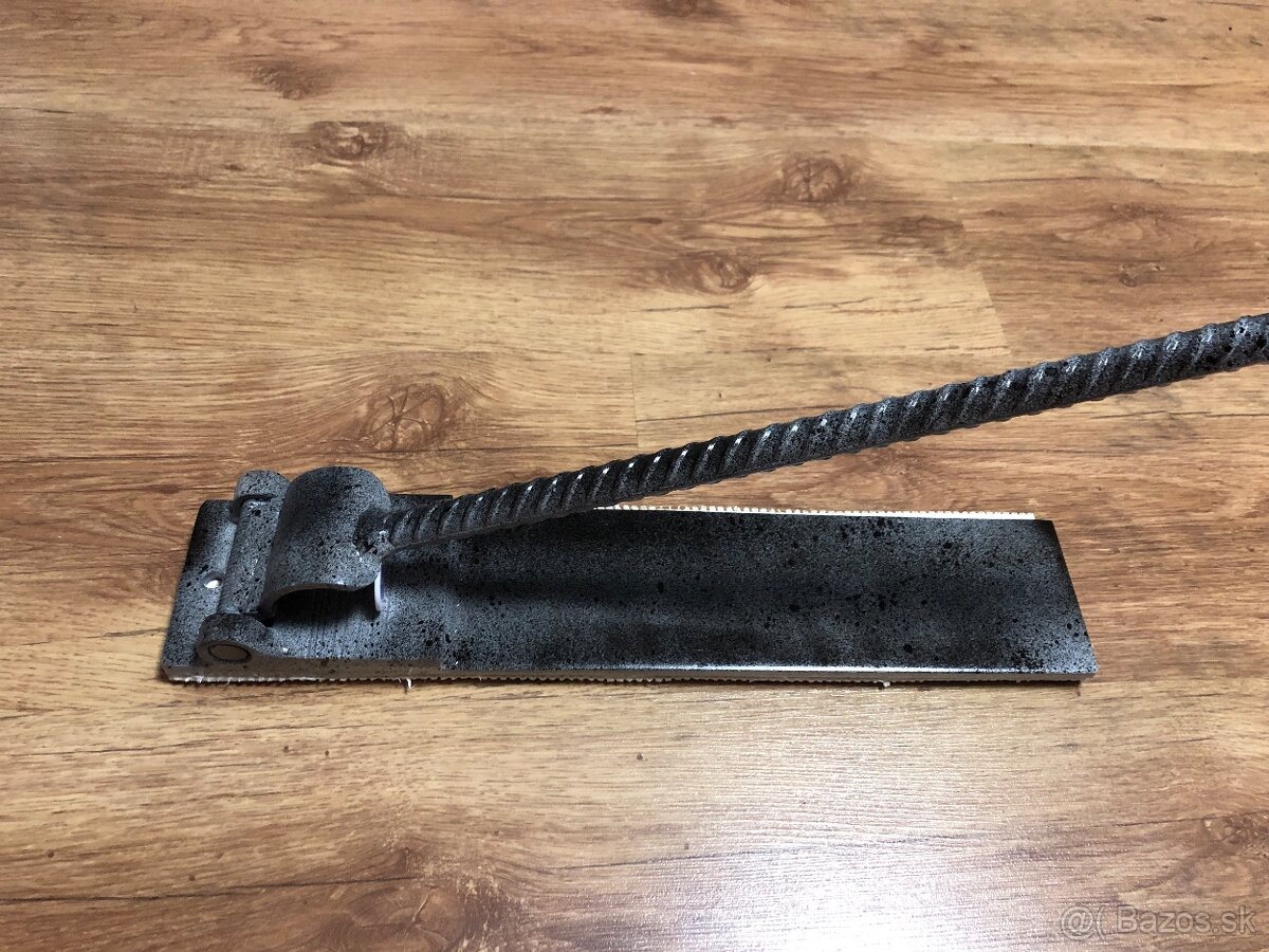 luskac na orechy - 3