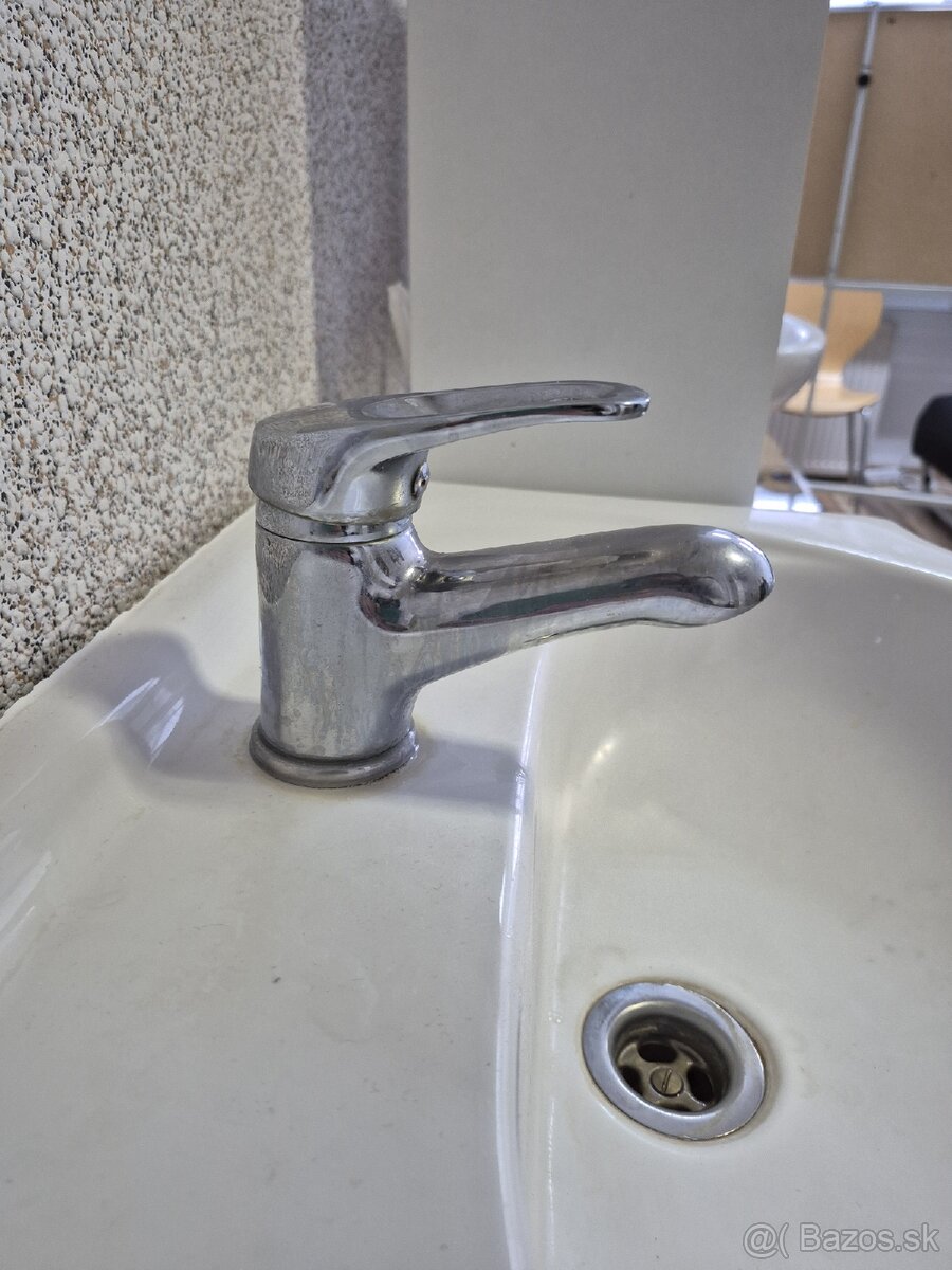 Umývadlo so skrinkou - 3