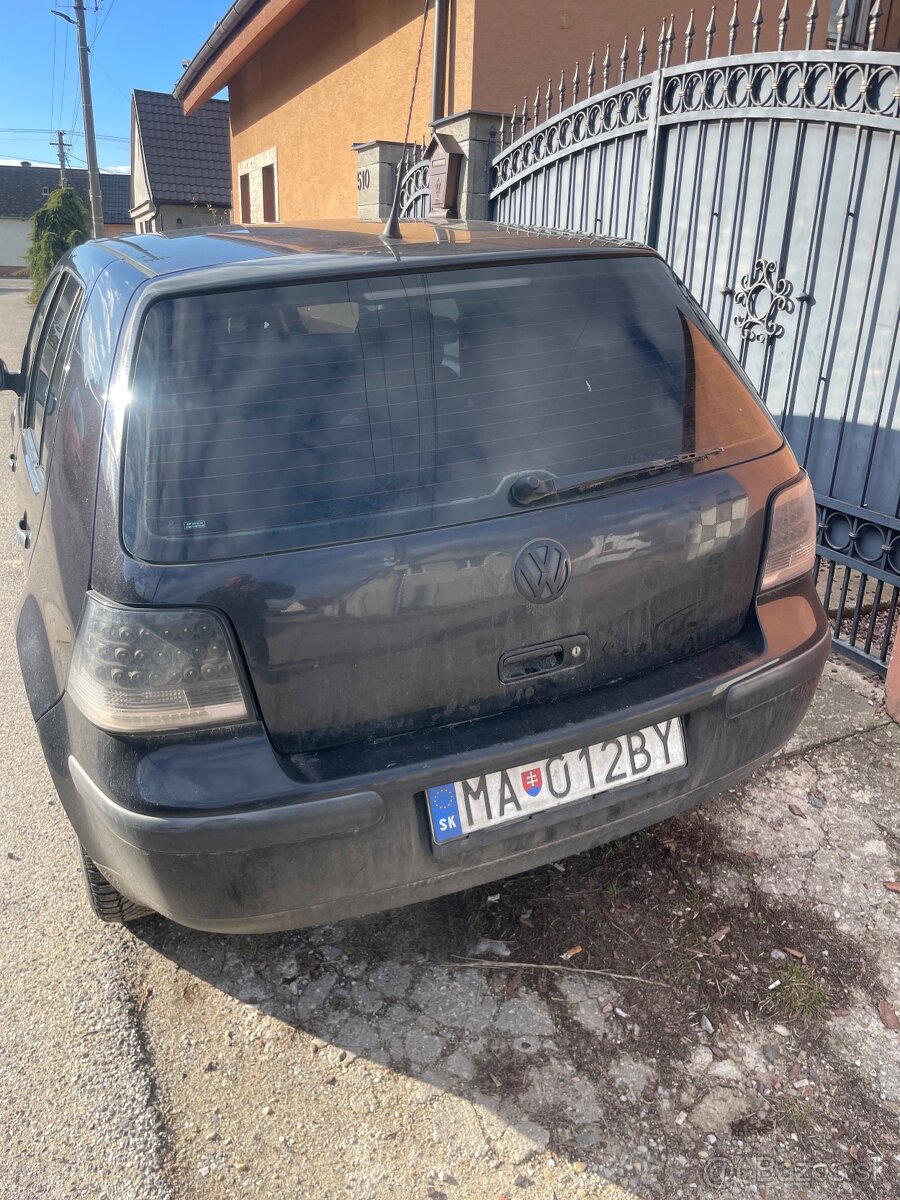 Volkswagen golf 1.4 benzín - 3