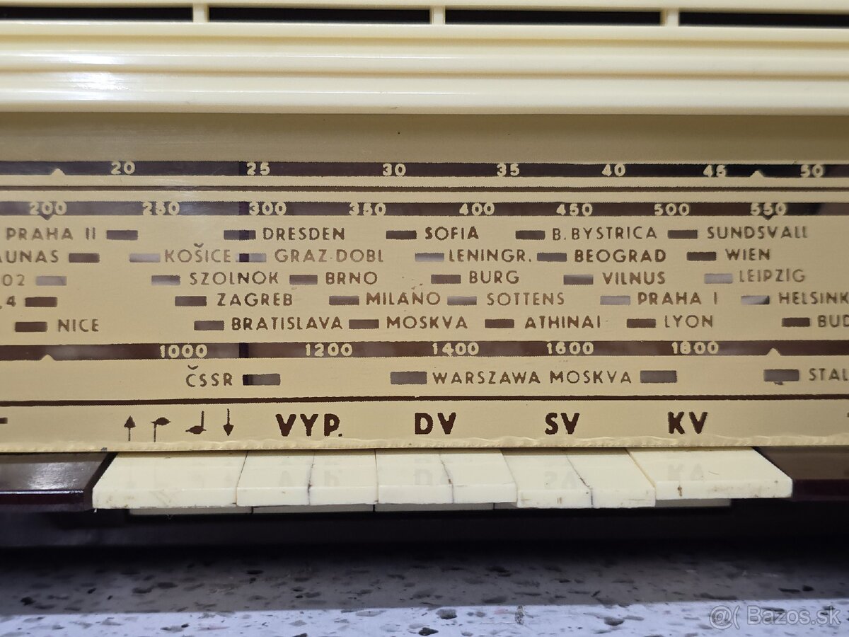 TESLA Sputnik / BAKELITOVÉ RÁDIO / Tesla 320A - 3