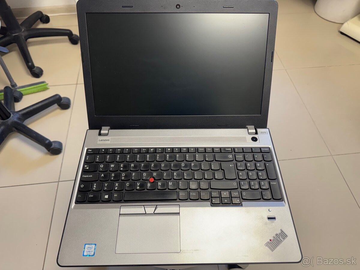 Lenovo ThingPad E570 - 3