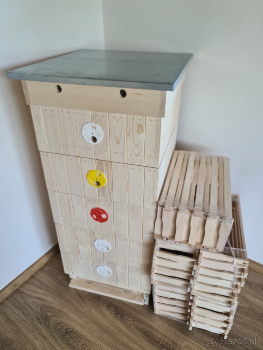Predám nové včelie úle B10 a E10 a prislusenstvo - 3