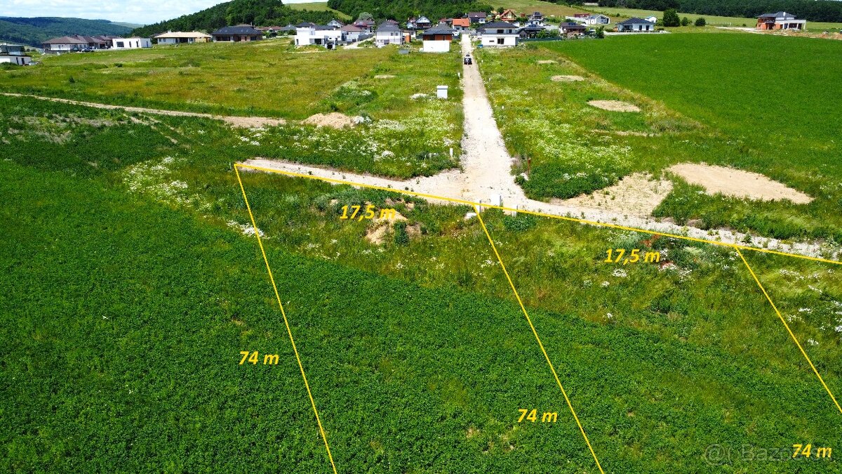 Rovinatý pozemok s prípojkami_1095m2_Svinia nová časť - 3