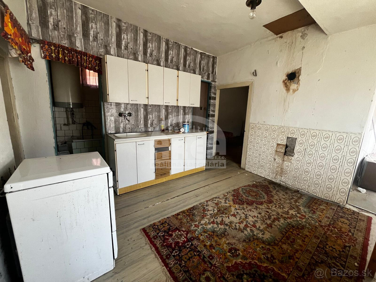 Vidiecky rodinný domček v obci Husák - 3