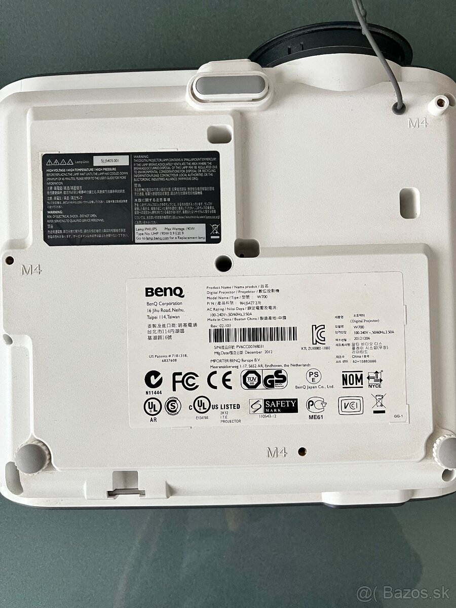 Projektor BenQ W700 - 3