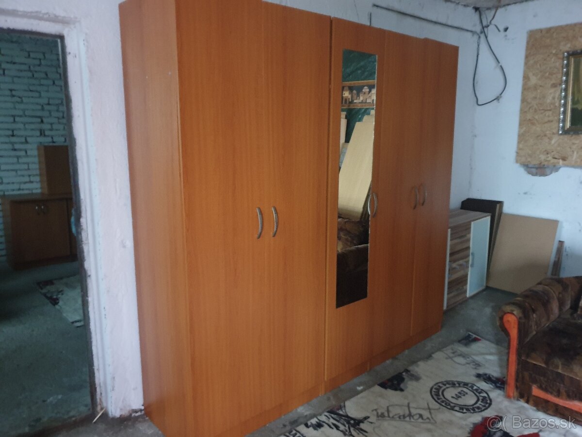 Na Predaj Šatnikova Skriňa - 3