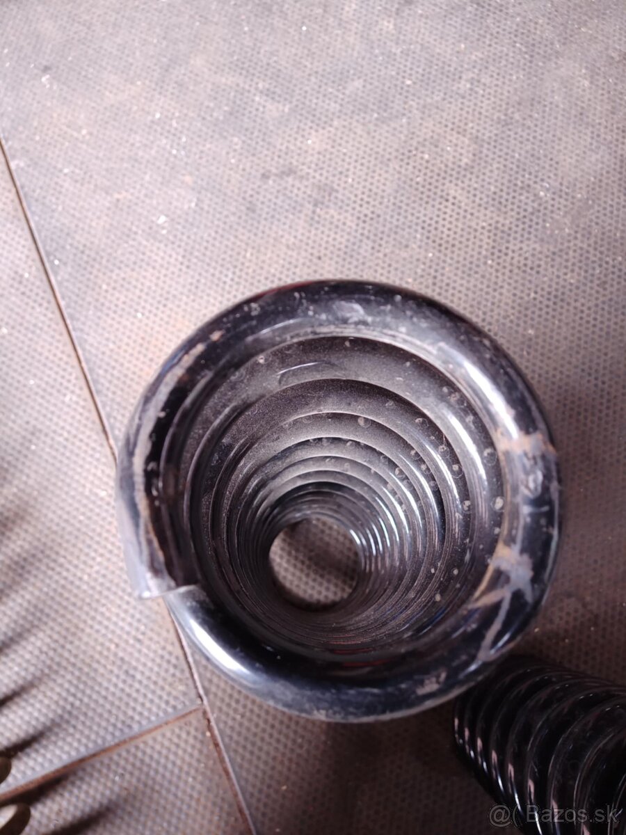 Predne pružiny Mercedes Benz E‑class W124 / S124 / C124 - 3