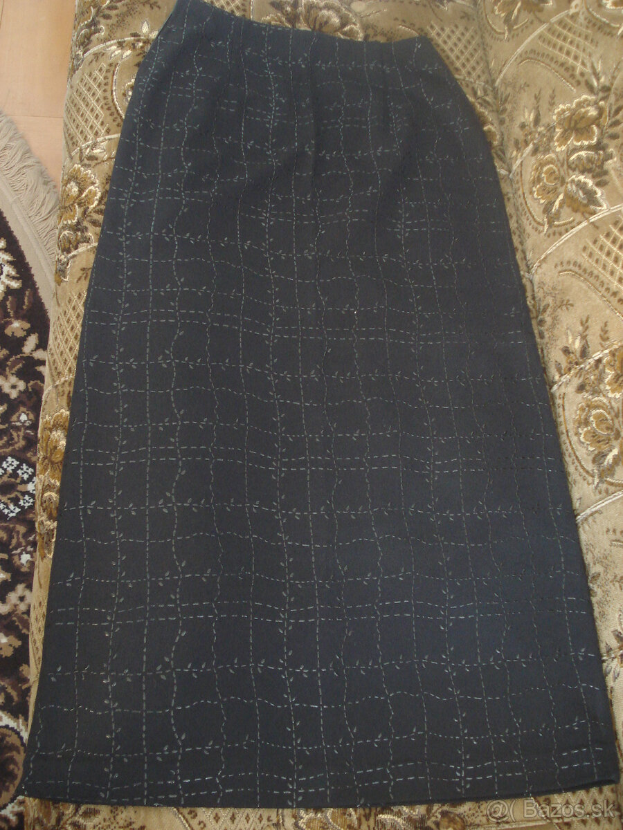 Čierny kostým - 3