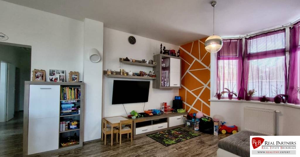 REB.SK Predaj 3i bytu s pozemkom, 2x parking v cene Bratisla - 3