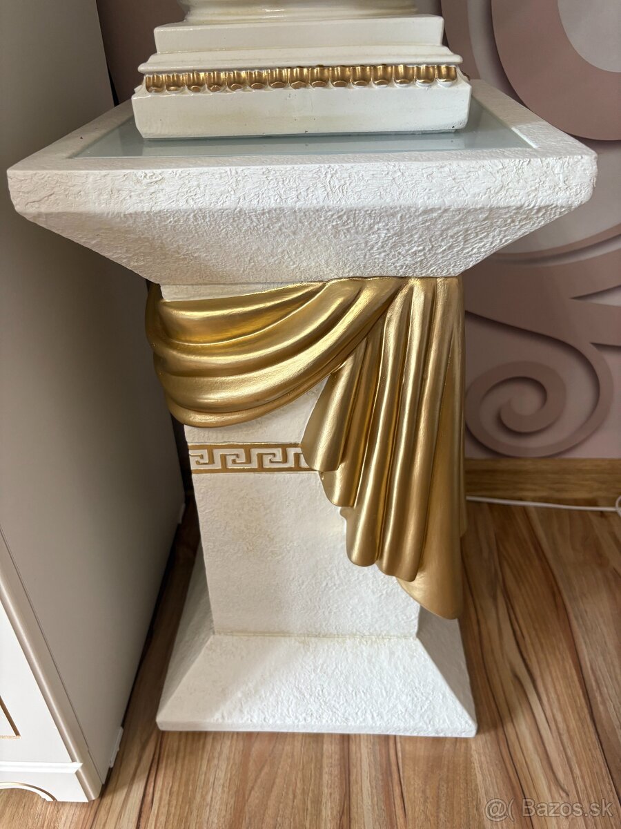 Svietiaci grécky stĺp - 3