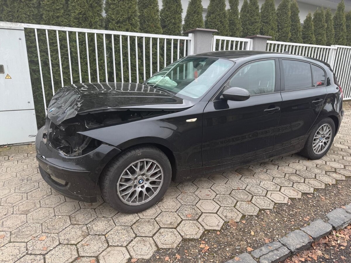 BMW 118D, na náhradné diely - 3