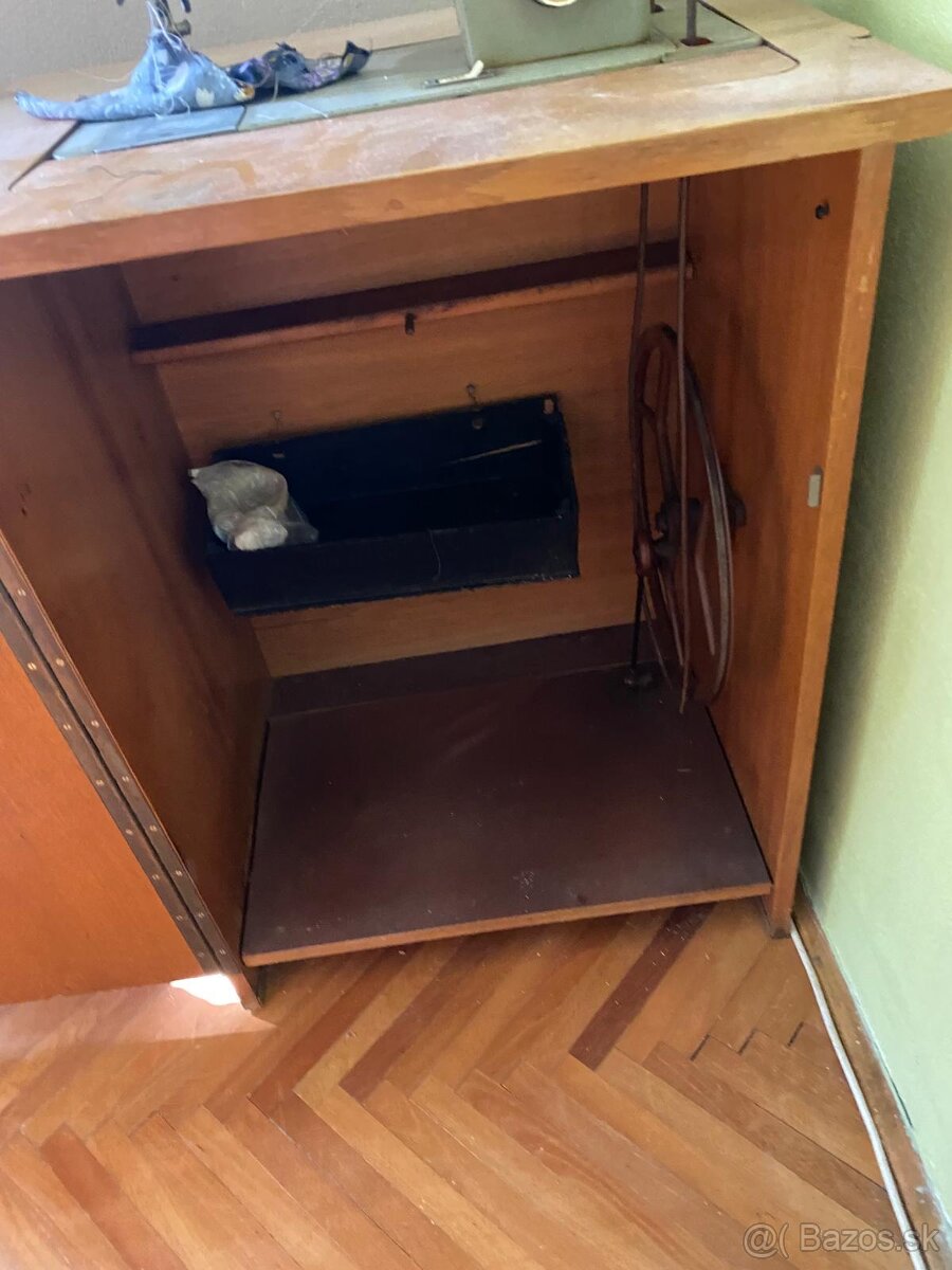 Šľapací šijací stroj Veritas - 3