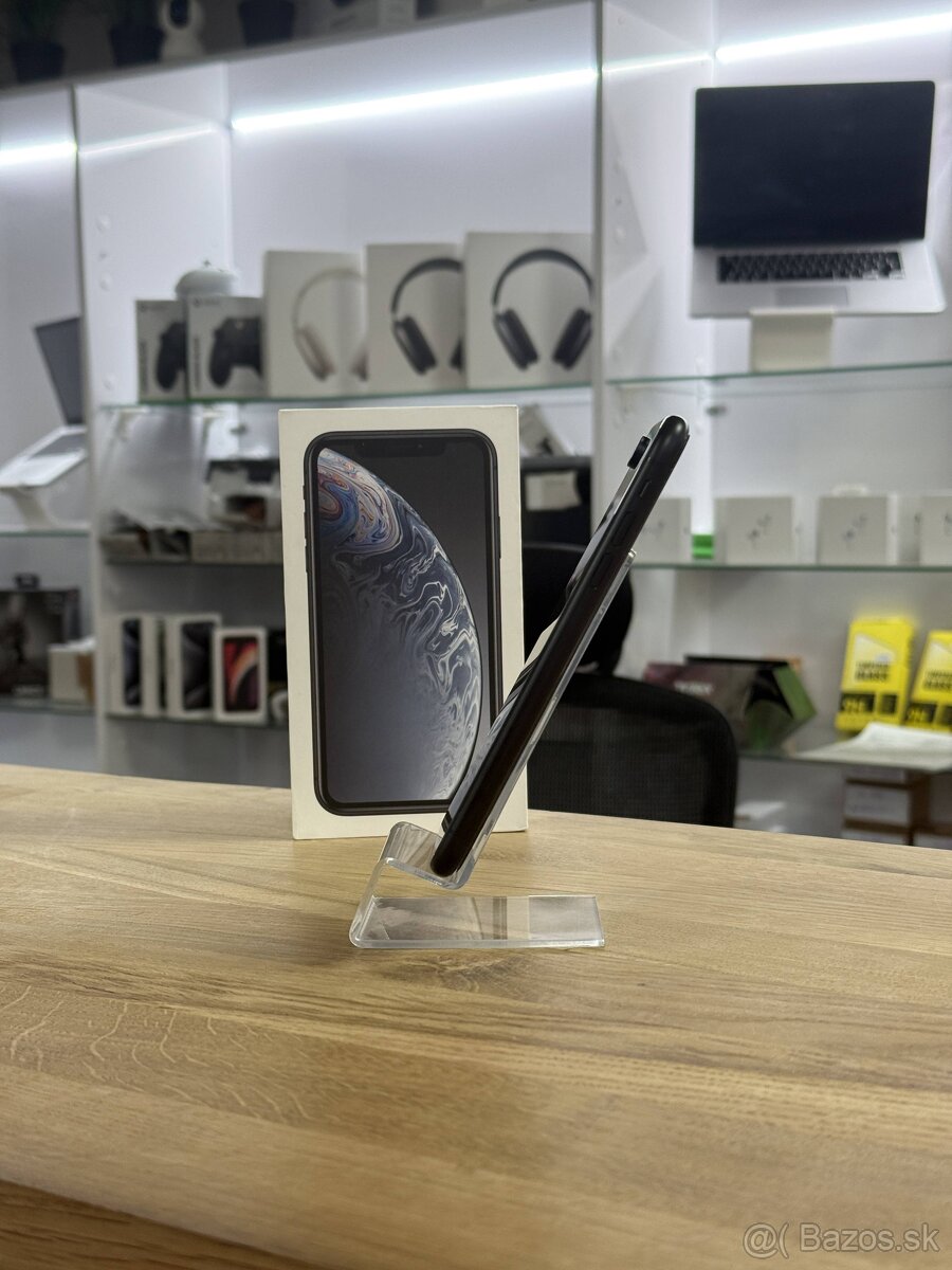 iPhone XR Black 64GB - 3