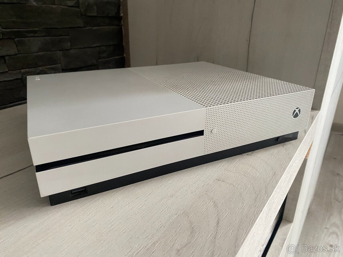 Xbox One S 500Gb - TOP STAV - 3