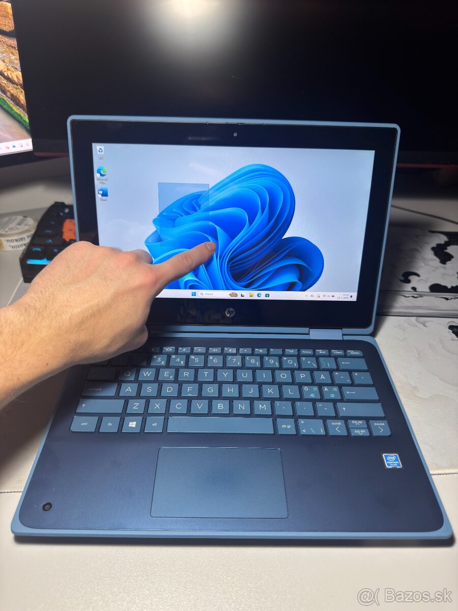HP 2v1 Tablet+Notebook Dotykový,3.1GHz/8GB,SSD 128GB,8h+ - 3