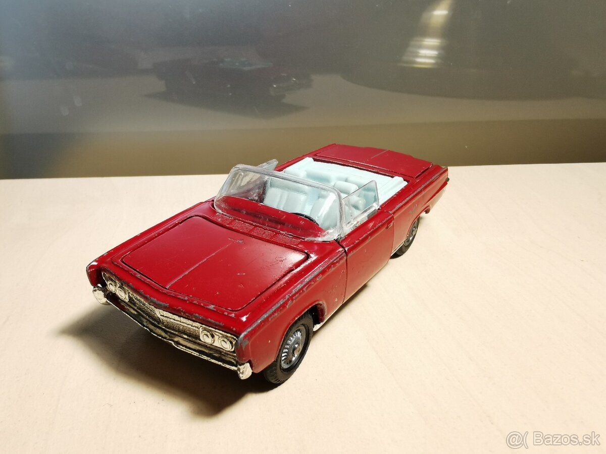 Corgi toys Chrysler Imperial - 3