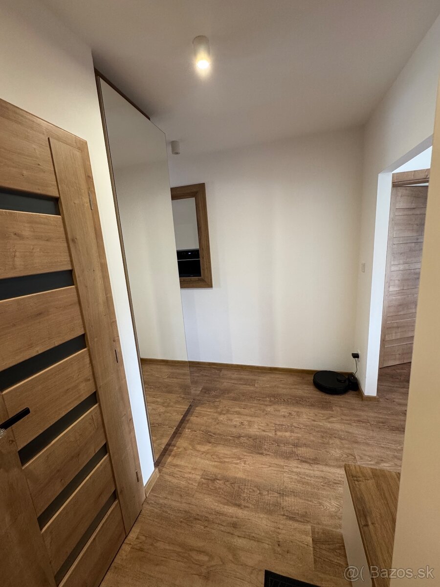 Na predaj krásny 3-izbový byt (66 m²) po kompletnej rekonštr - 3