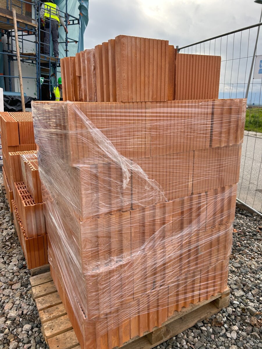 Predám tehly Porotherm profi - dohoda možná - 3