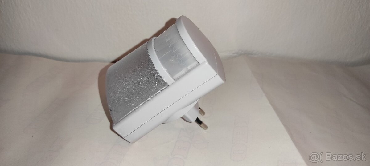 Nočné svetlo zo senzorom - 3