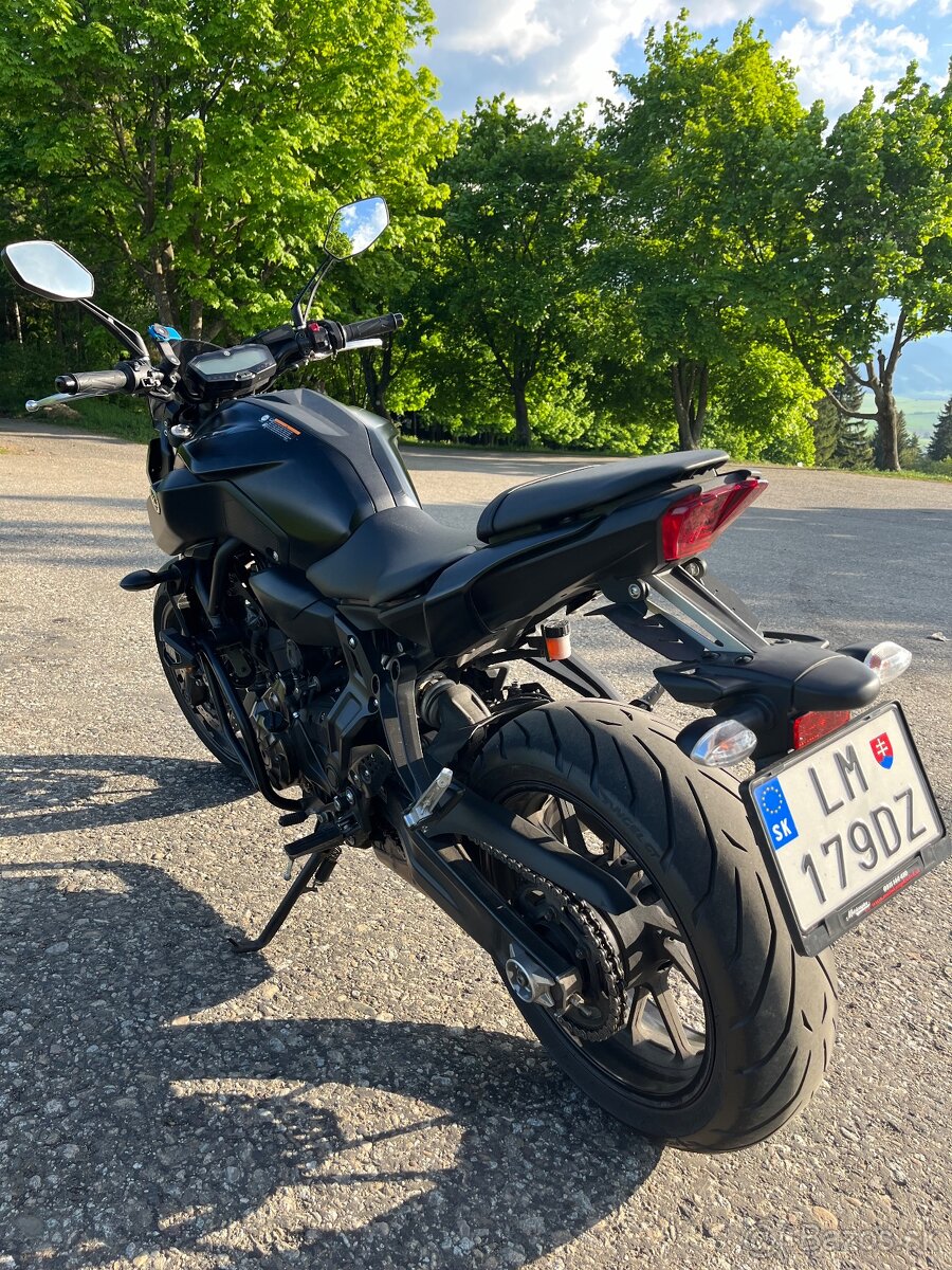 Yamaha MT 07 - 3