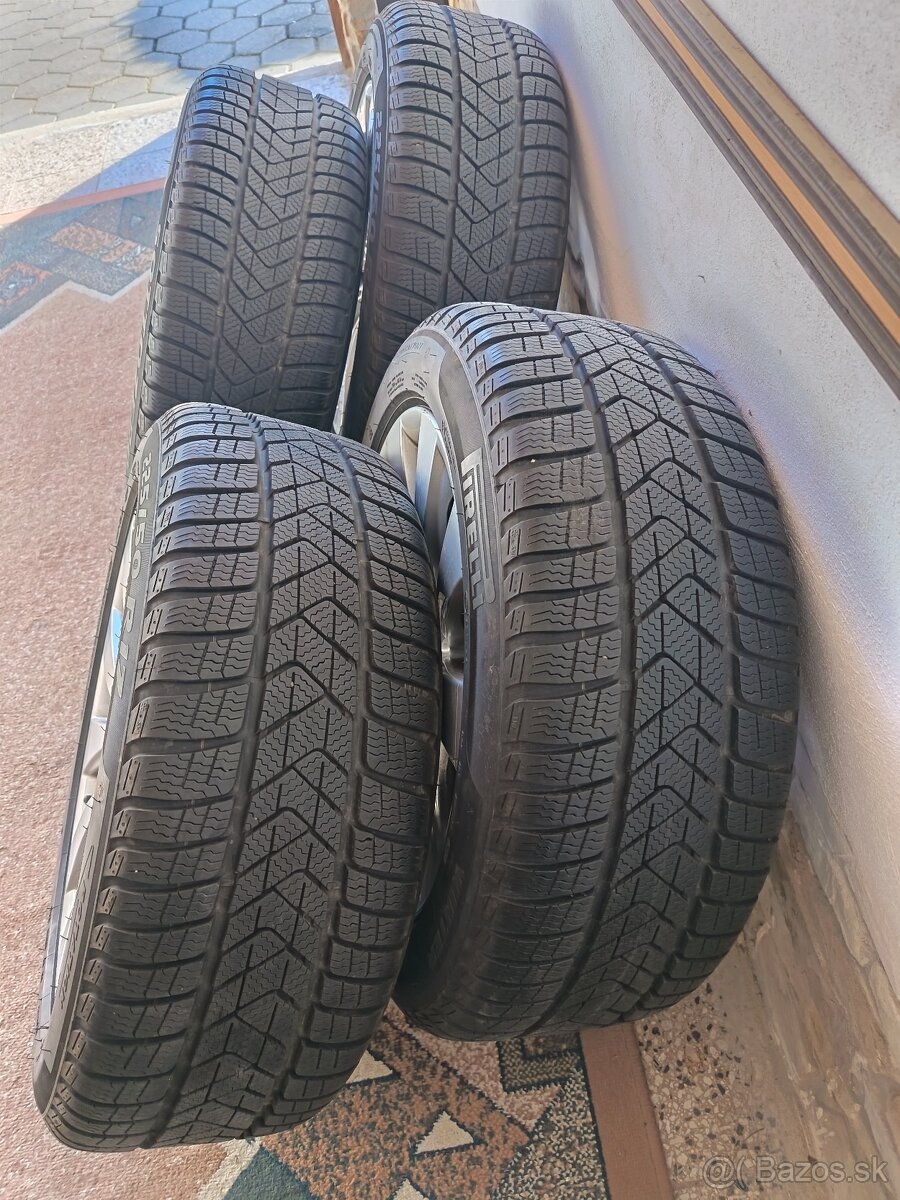 Pirelli 225/50/R17 Runflat + disky BMW X1 - 3
