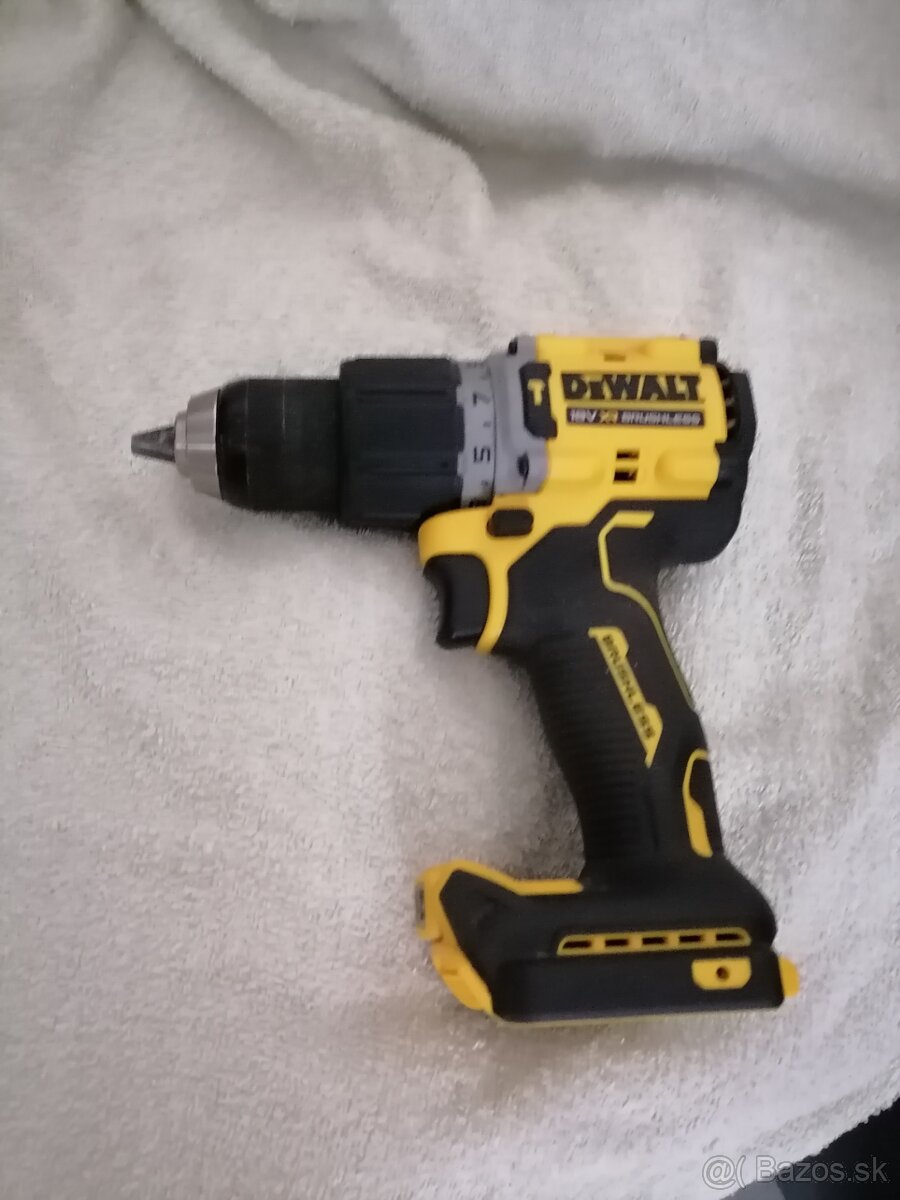 Aku vŕtačka s priklepom,, DEWALT DCB 805 N,, --90€ - 3