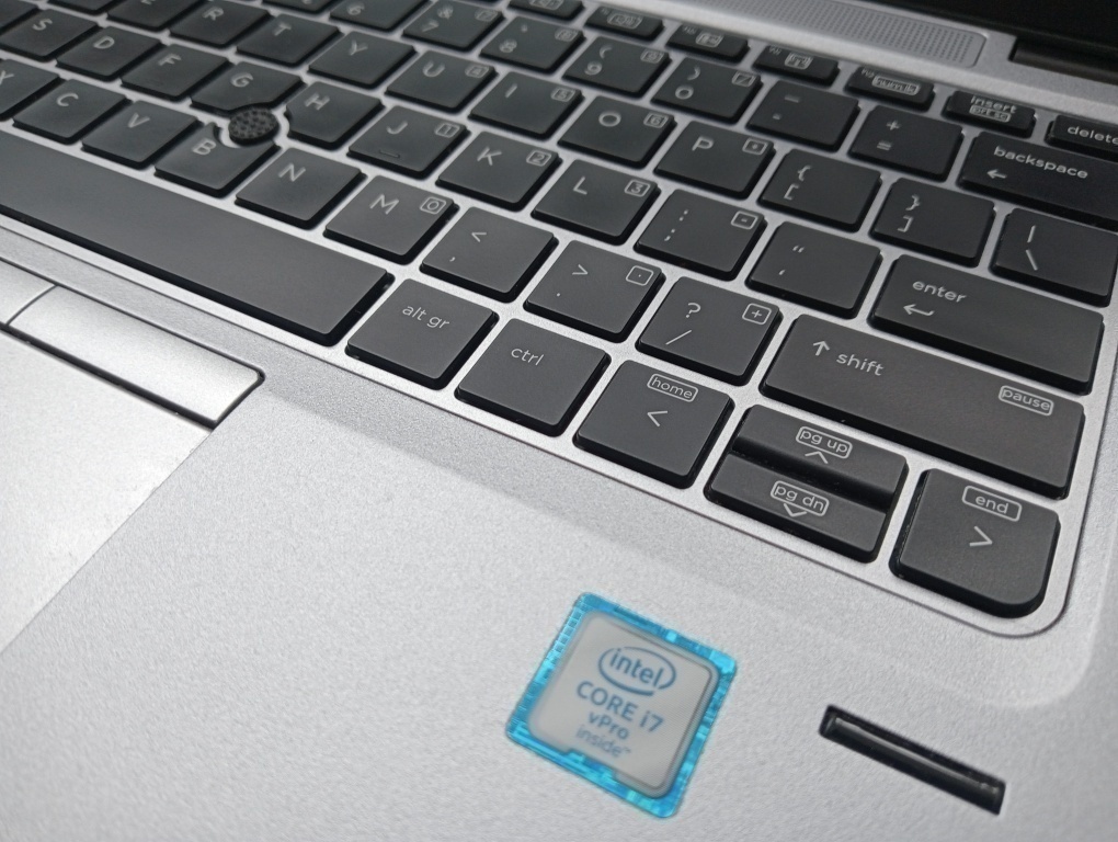 HP elitebook 820 G3 ,Intel® Core™ i7 , 32gb ram , ssd + hdd - 3