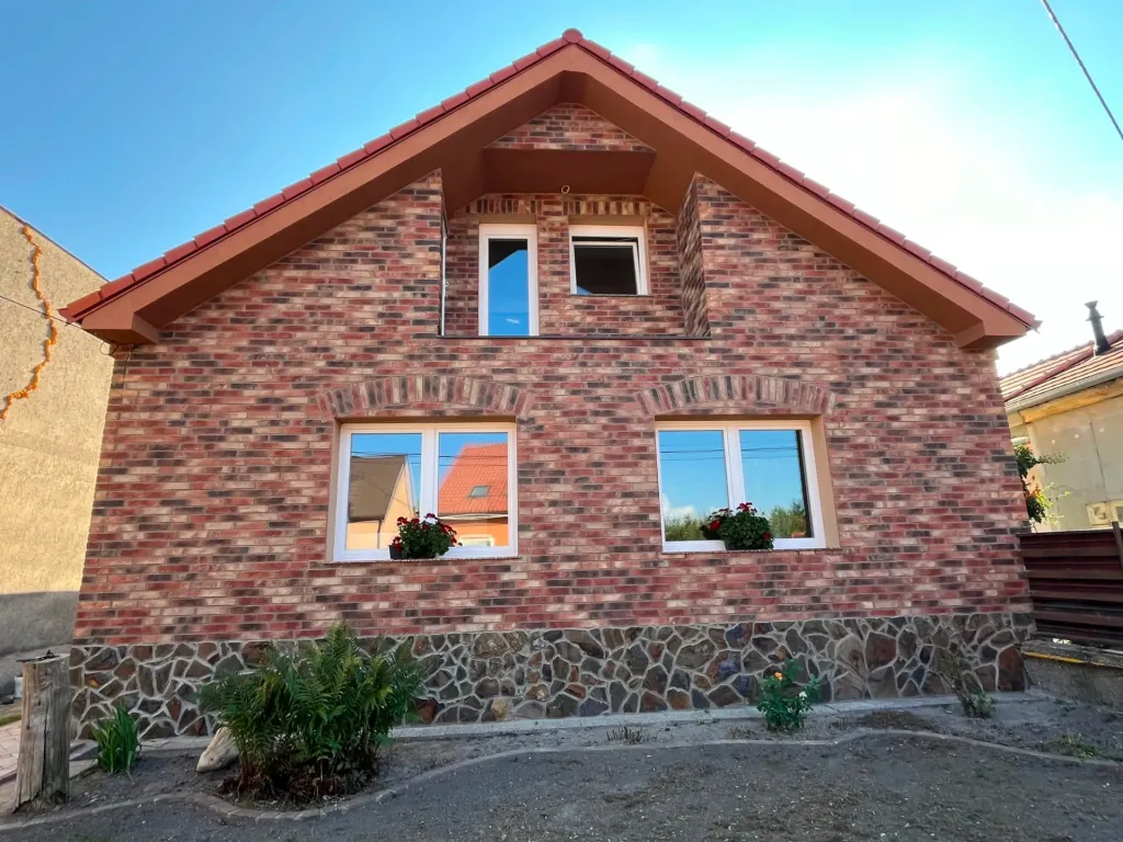 BABONY TRE I Predaj štýlového tehlového domu v Rajke pri Bra - 3