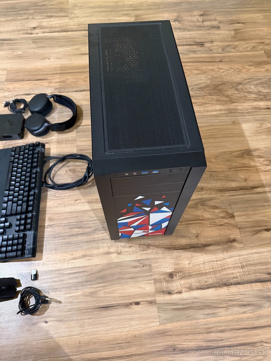 HAL3000 Herný počítač MČR 2018 Elite + príslušenstvo - 3