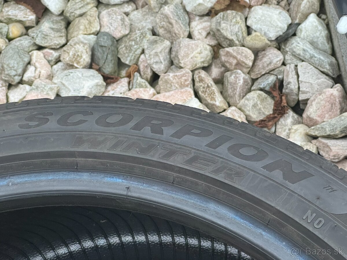 305/35 R21 - 3