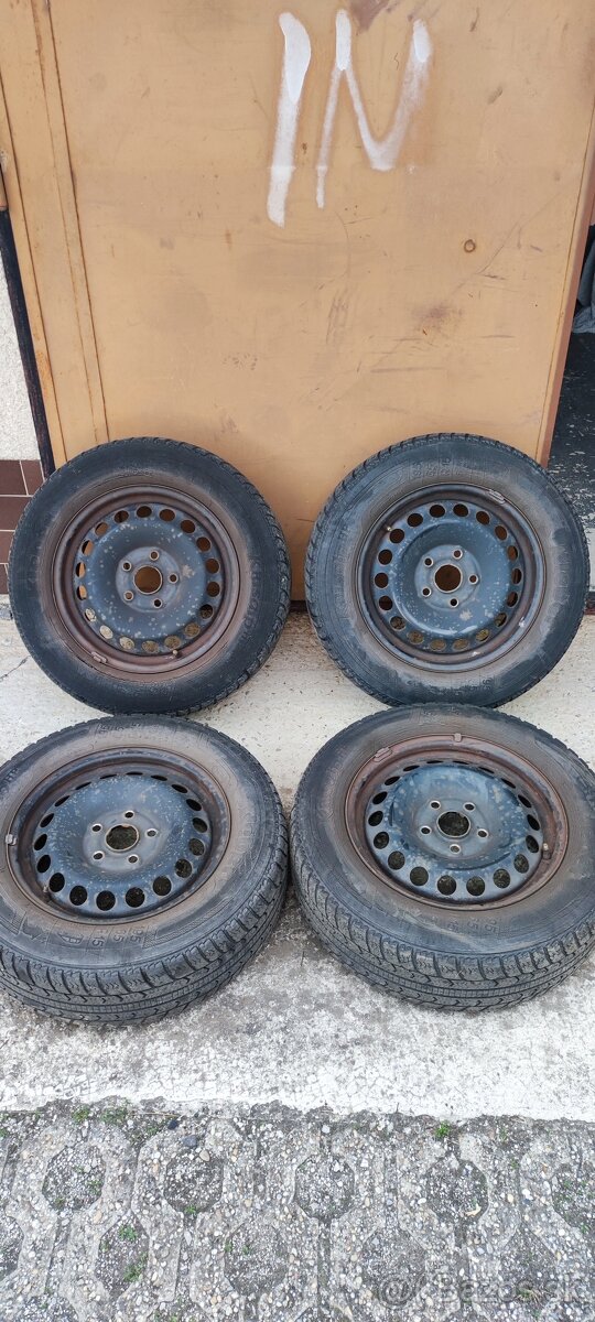 plechové disky so zimným obutím - 3