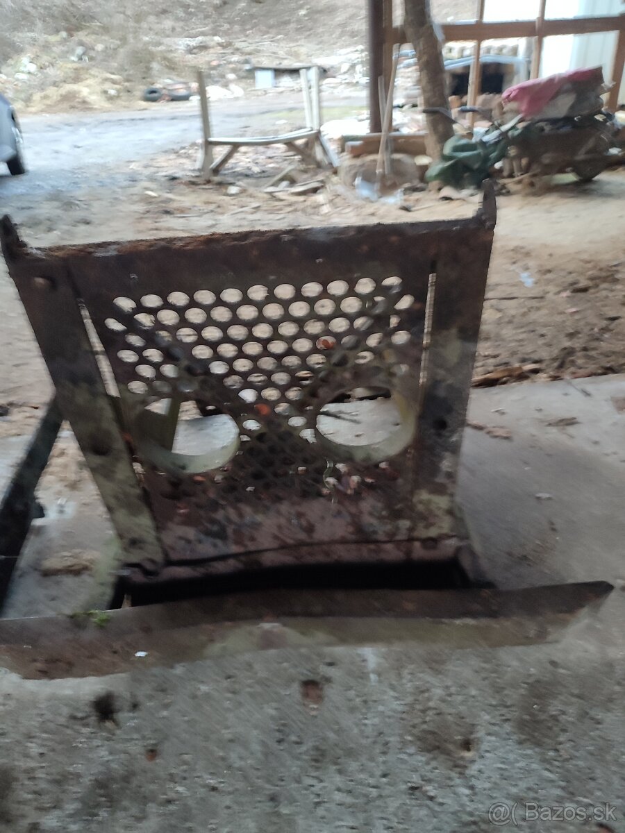 Predám predné masky na Zetor UR1 - 3