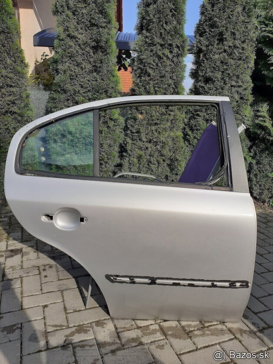 Predam dvere skoda octavia rok 1998-2001strieborne - 3