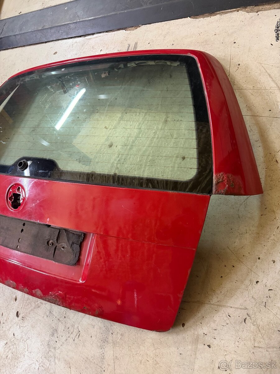 Predam kufor volkswagen golf 4 - 3