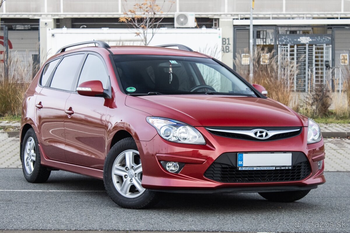 Hyundai i30 CW 80kW (2011) - 3