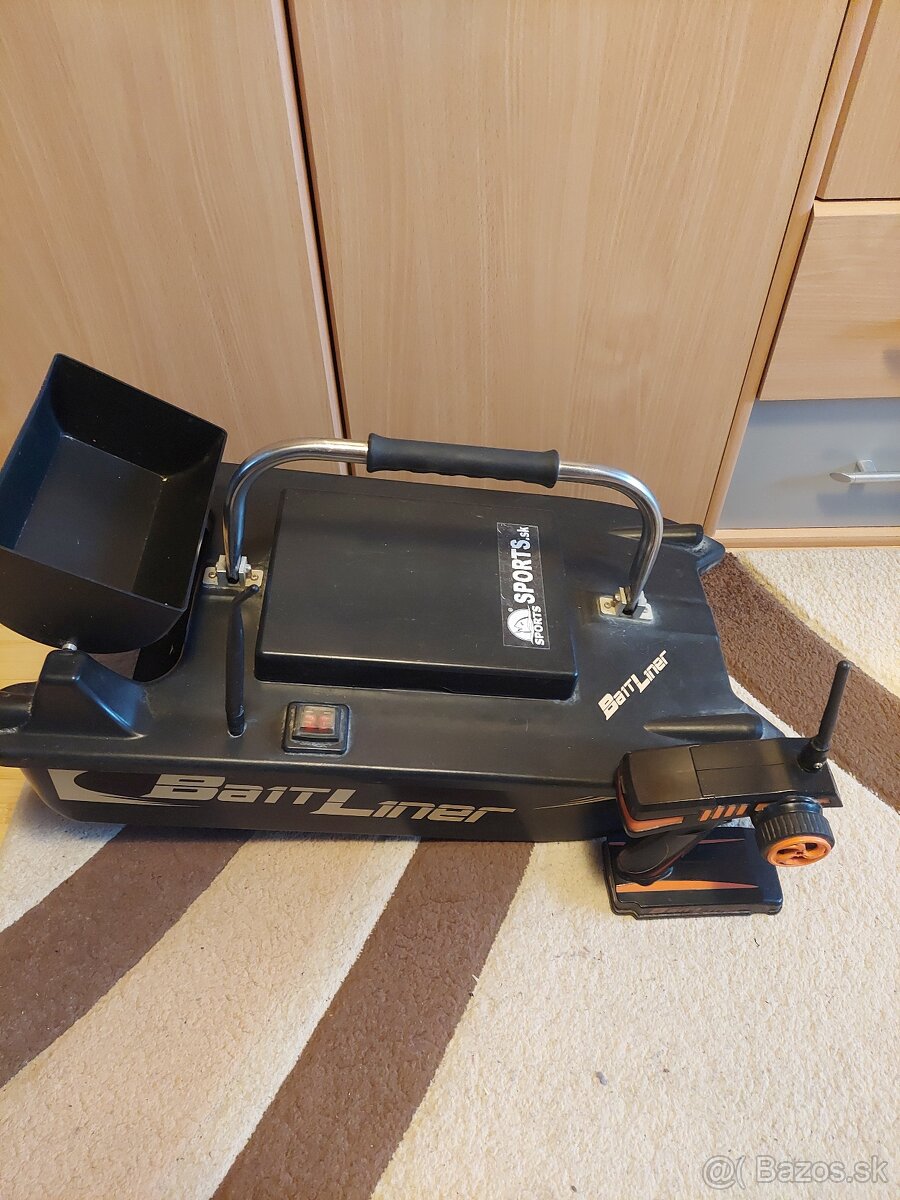 Zavážacia loďka Bait Liner - 3