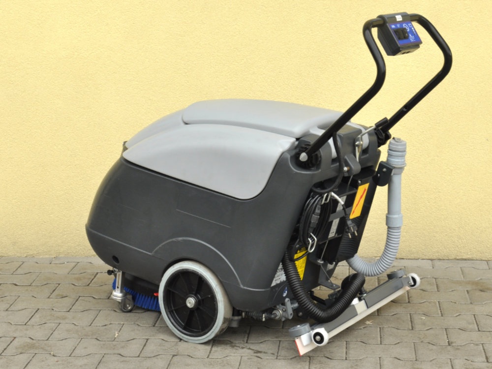 Umývací stroj NILFISK BA 410 - 3