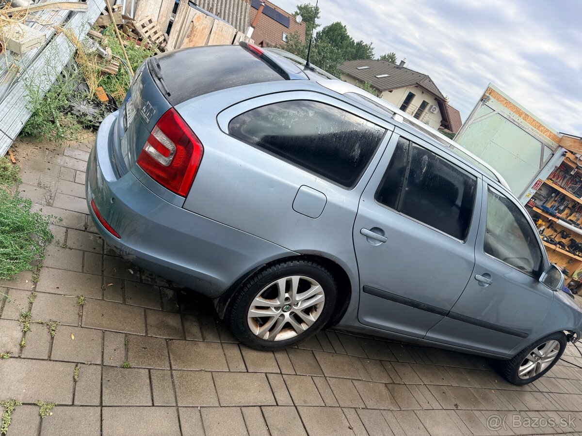 Škoda octavia 2 2.0 TDi DSG - 3