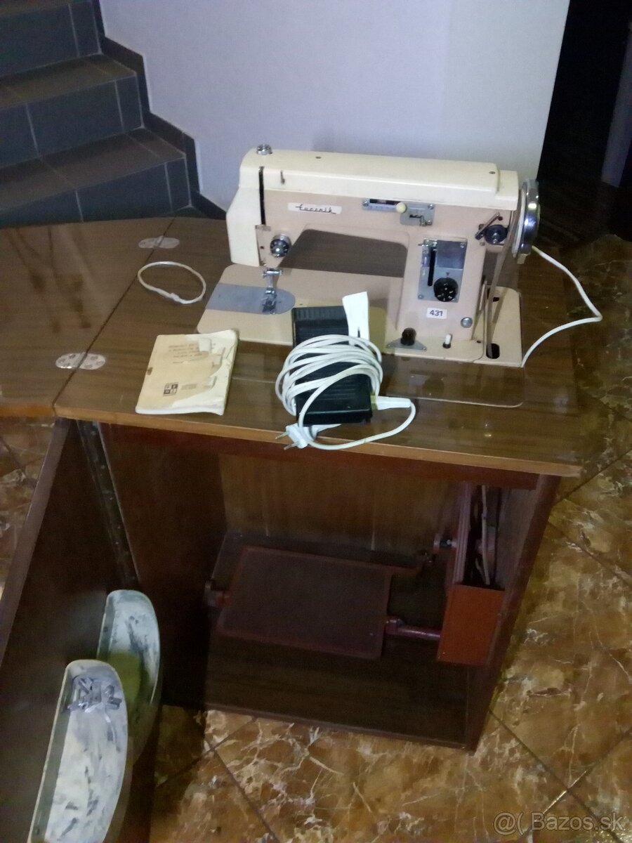 LUCZNIK poľský starožitný šijací stroj - 3