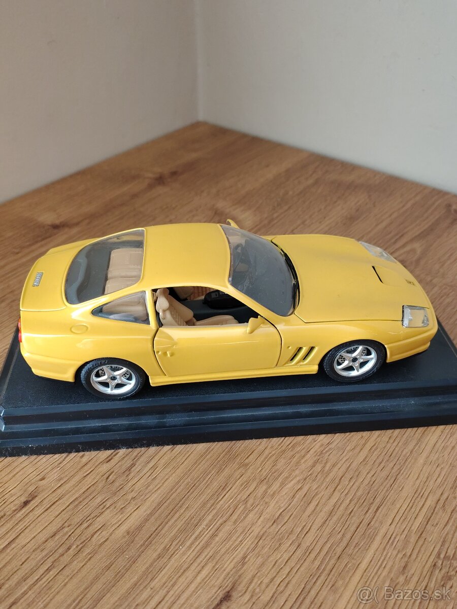 Bburago MODELY FERRARI 1996 - 3