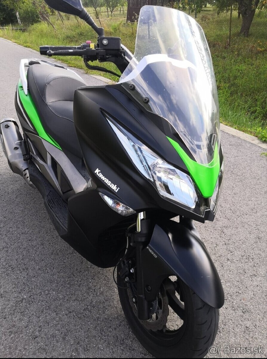 Kawasaki J300 . - 3