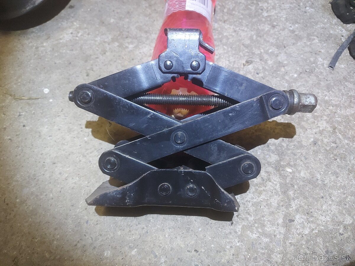 Zdvihák na auto, kľuč, oko - 3