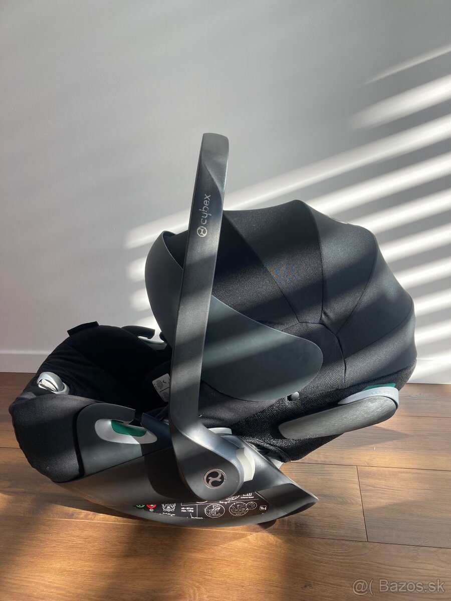 Autosedacka CYBEX Cloud Z2 i-Size + Base Z2 deep black - 3