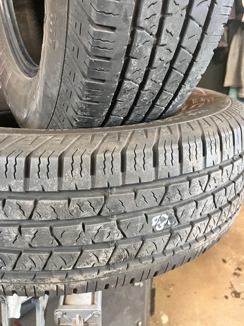 2ks. 225/70 R16 M+S pneu Continental - Ford Ranger - 3