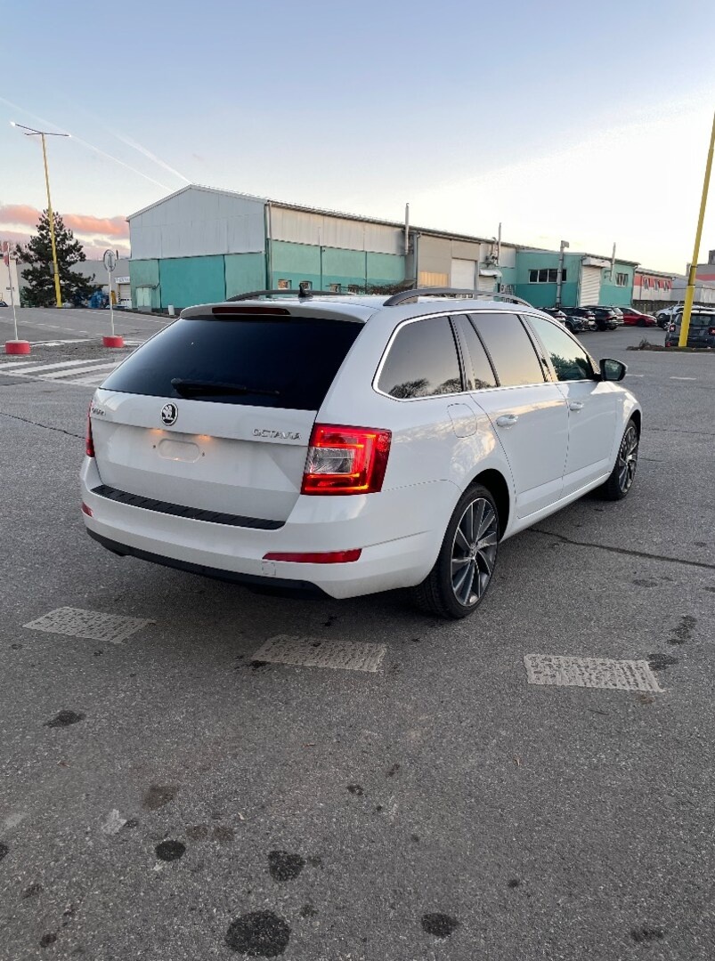 Škoda Octavia combi 2.0 tdi LK DSG - 3